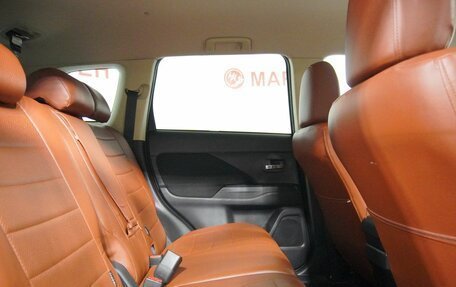 Mitsubishi Outlander III рестайлинг 3, 2018 год, 1 855 000 рублей, 11 фотография