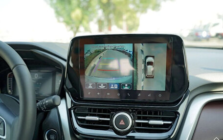 Toyota Urban Cruiser, 2024 год, 3 000 000 рублей, 9 фотография