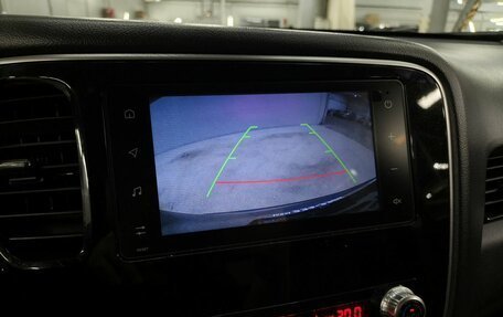 Mitsubishi Outlander III рестайлинг 3, 2021 год, 2 303 000 рублей, 16 фотография