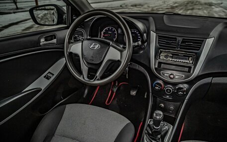 Hyundai Solaris II рестайлинг, 2013 год, 599 000 рублей, 16 фотография