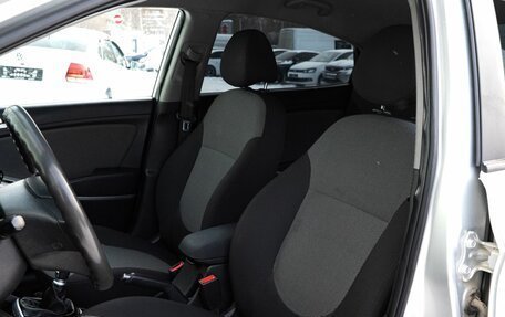 Hyundai Solaris II рестайлинг, 2011 год, 720 000 рублей, 9 фотография