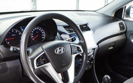 Hyundai Solaris II рестайлинг, 2011 год, 720 000 рублей, 10 фотография