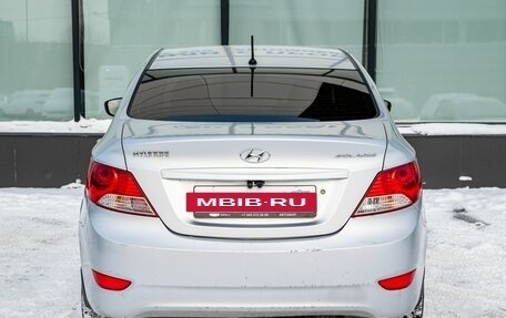 Hyundai Solaris II рестайлинг, 2011 год, 720 000 рублей, 4 фотография