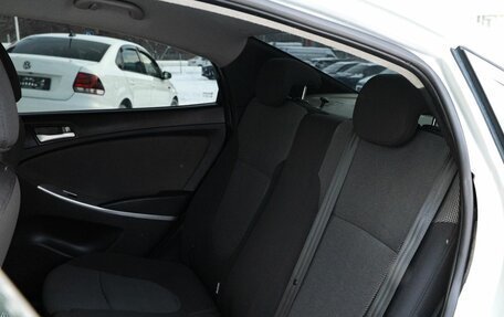 Hyundai Solaris II рестайлинг, 2011 год, 720 000 рублей, 20 фотография