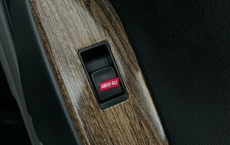 Toyota Land Cruiser Prado 150 рестайлинг 2, 2012 год, 2 795 000 рублей, 34 фотография