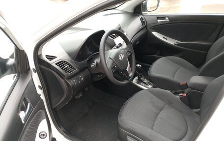 Hyundai Solaris II рестайлинг, 2015 год, 890 000 рублей, 8 фотография