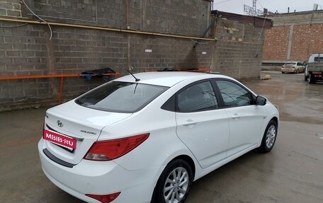 Hyundai Solaris II рестайлинг, 2015 год, 890 000 рублей, 5 фотография