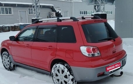 Mitsubishi Outlander III рестайлинг 3, 2004 год, 750 000 рублей, 4 фотография