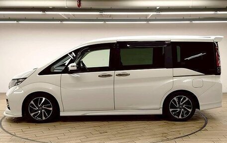 Honda Stepwgn IV, 2016 год, 1 520 000 рублей, 3 фотография