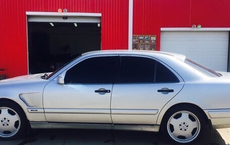 Mercedes-Benz E-Класс, 1999 год, 249 000 рублей, 5 фотография