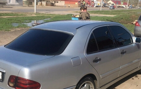 Mercedes-Benz E-Класс, 1999 год, 249 000 рублей, 7 фотография