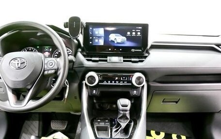 Toyota RAV4, 2024 год, 3 090 000 рублей, 4 фотография