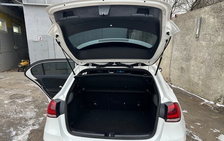 Mercedes-Benz A-Класс, 2021 год, 2 740 000 рублей, 8 фотография