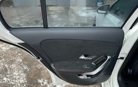 Mercedes-Benz A-Класс, 2021 год, 2 740 000 рублей, 16 фотография