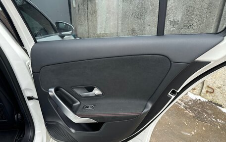 Mercedes-Benz A-Класс, 2021 год, 2 740 000 рублей, 17 фотография