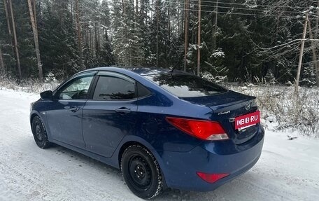 Hyundai Solaris II рестайлинг, 2015 год, 900 000 рублей, 4 фотография