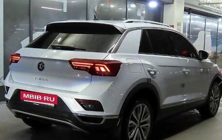 Volkswagen T-Roc I, 2021 год, 2 299 911 рублей, 4 фотография