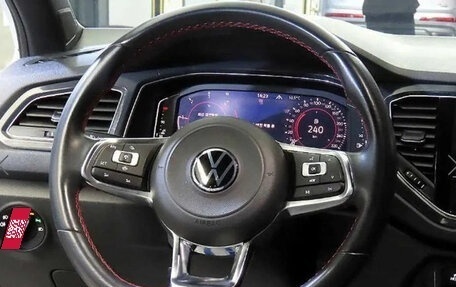 Volkswagen T-Roc I, 2021 год, 2 299 911 рублей, 10 фотография