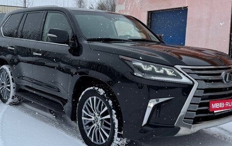 Lexus LX III, 2017 год, 7 900 000 рублей, 3 фотография