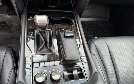 Lexus LX III, 2017 год, 7 900 000 рублей, 16 фотография