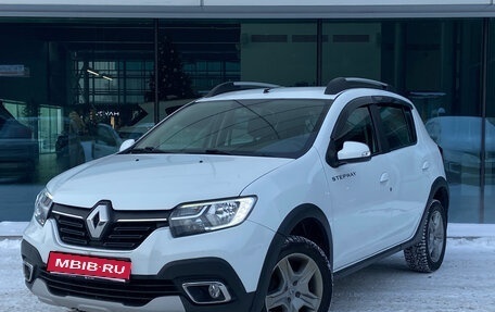 Renault Sandero II рестайлинг, 2020 год, 986 000 рублей, 1 фотография