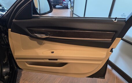 BMW 7 серия, 2011 год, 2 340 000 рублей, 32 фотография