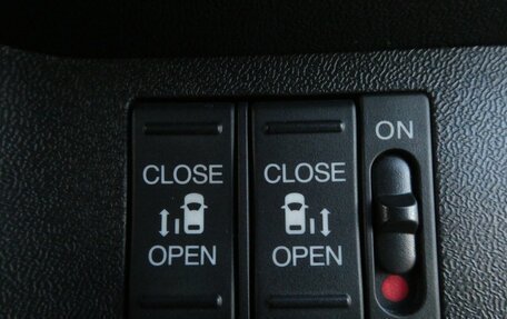 Honda Stepwgn IV, 2017 год, 1 590 000 рублей, 12 фотография