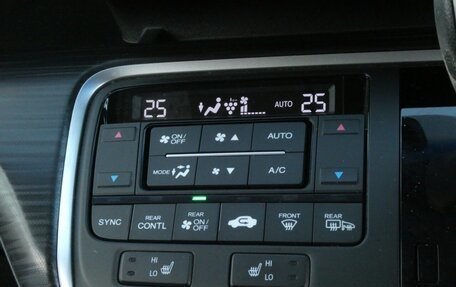 Honda Stepwgn IV, 2017 год, 1 590 000 рублей, 11 фотография