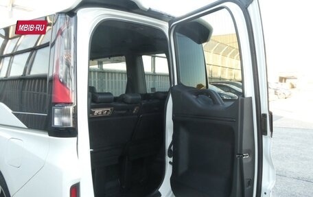 Honda Stepwgn IV, 2017 год, 1 590 000 рублей, 24 фотография