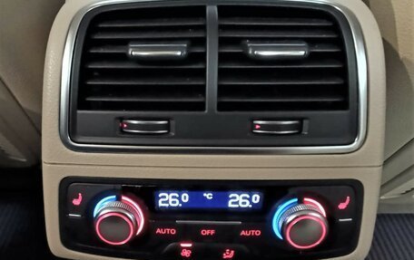 Audi A6, 2015 год, 1 790 000 рублей, 15 фотография