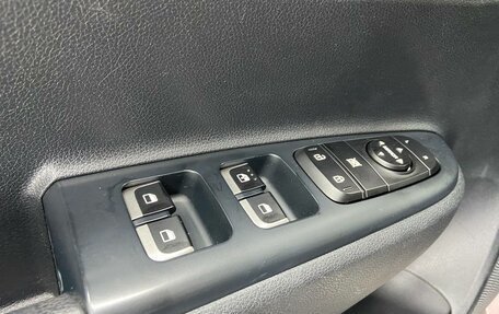 KIA Rio IV, 2018 год, 1 355 000 рублей, 8 фотография