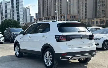 Volkswagen T-Cross I, 2022 год, 1 450 000 рублей, 6 фотография