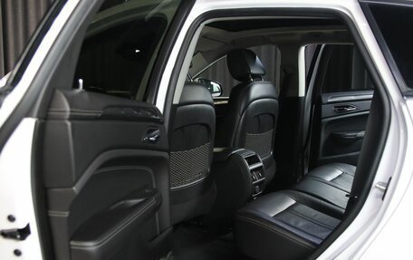 Cadillac SRX II рестайлинг, 2012 год, 1 199 000 рублей, 16 фотография