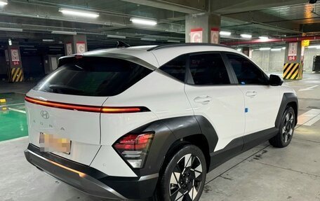 Hyundai Kona, 2024 год, 2 910 000 рублей, 4 фотография