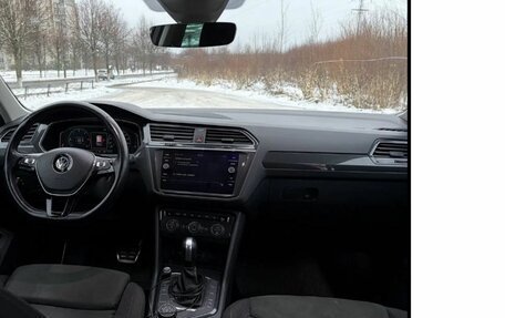 Volkswagen Tiguan II, 2019 год, 2 649 000 рублей, 6 фотография