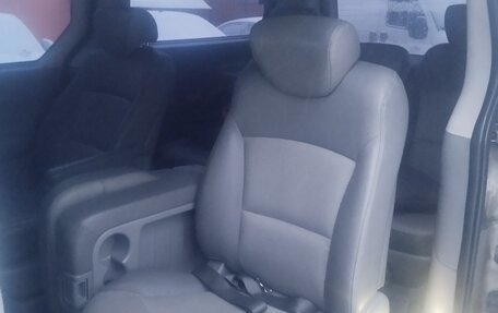 Hyundai Grand Starex Grand Starex I рестайлинг 2, 2009 год, 1 050 000 рублей, 3 фотография