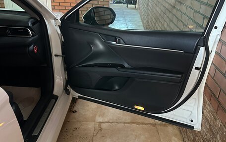 Toyota Camry, 2018 год, 2 100 000 рублей, 6 фотография