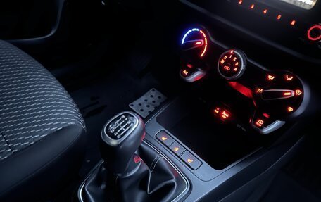 KIA Rio IV, 2017 год, 1 245 000 рублей, 26 фотография