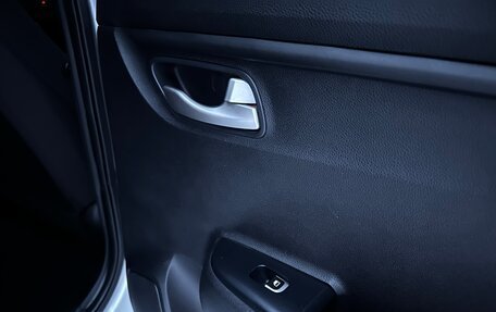 KIA Rio IV, 2017 год, 1 245 000 рублей, 30 фотография