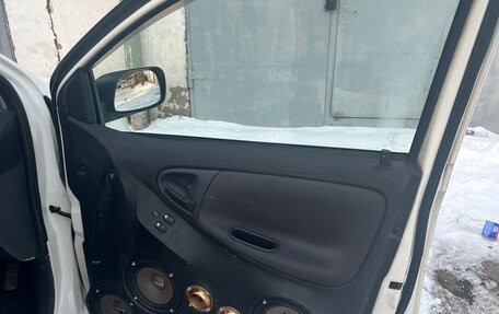 Toyota Vitz, 2004 год, 275 000 рублей, 7 фотография