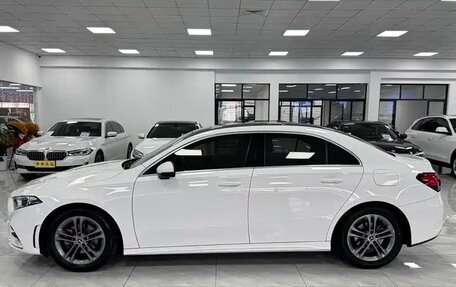 Mercedes-Benz A-Класс, 2022 год, 2 020 000 рублей, 12 фотография