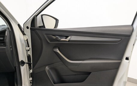 Skoda Karoq I, 2021 год, 2 390 000 рублей, 24 фотография