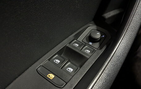 Skoda Karoq I, 2021 год, 2 390 000 рублей, 27 фотография