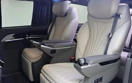 Mercedes-Benz V-Класс, 2024 год, 12 400 000 рублей, 14 фотография