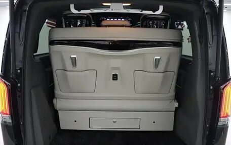 Mercedes-Benz V-Класс, 2024 год, 12 400 000 рублей, 27 фотография