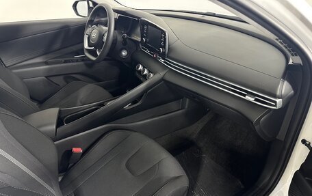 Hyundai Elantra, 2024 год, 2 500 000 рублей, 14 фотография