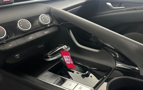 Hyundai Elantra, 2024 год, 2 500 000 рублей, 13 фотография