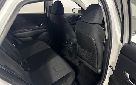 Hyundai Elantra, 2024 год, 2 500 000 рублей, 16 фотография