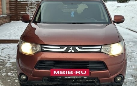 Mitsubishi Outlander III рестайлинг 3, 2012 год, 975 000 рублей, 3 фотография
