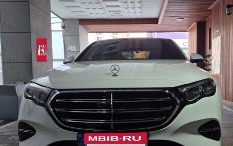 Mercedes-Benz E-Класс, 2024 год, 6 730 000 рублей, 2 фотография